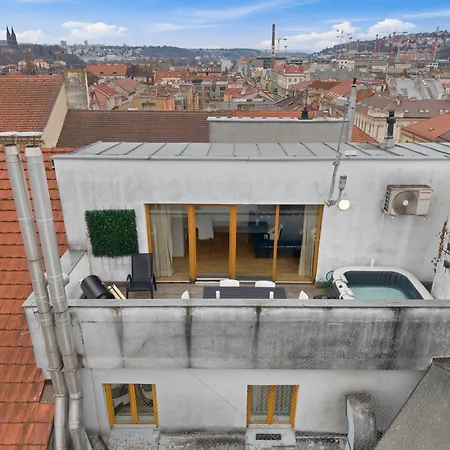 Nature Diamond Apartment Prag